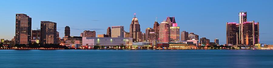 Detroit Photograph - Detroit Panorama by Frozen in Time Fine Art Photography