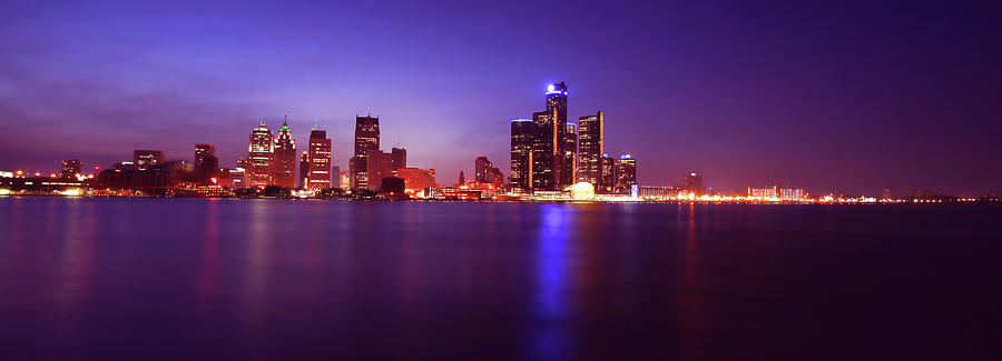 Detroit Skyline 2 Photograph by Gordon Dean II