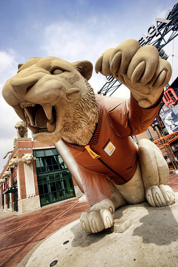 Detroit, Michigan, USA - August 30, 2020: Tiger Statue At The Entrance Of Comerica  Park Stadium, Home Of The Detroit Tigers Team. Stock Photo, Picture and  Royalty Free Image. Image 162225160.