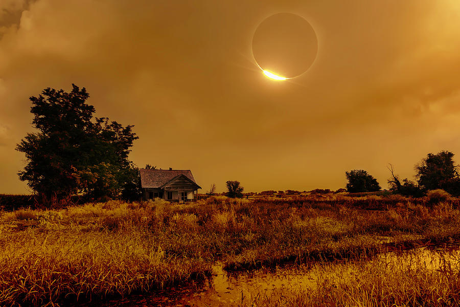 Diamond Ring Eclipse and Barn Photograph by Don Hoekwater Photography