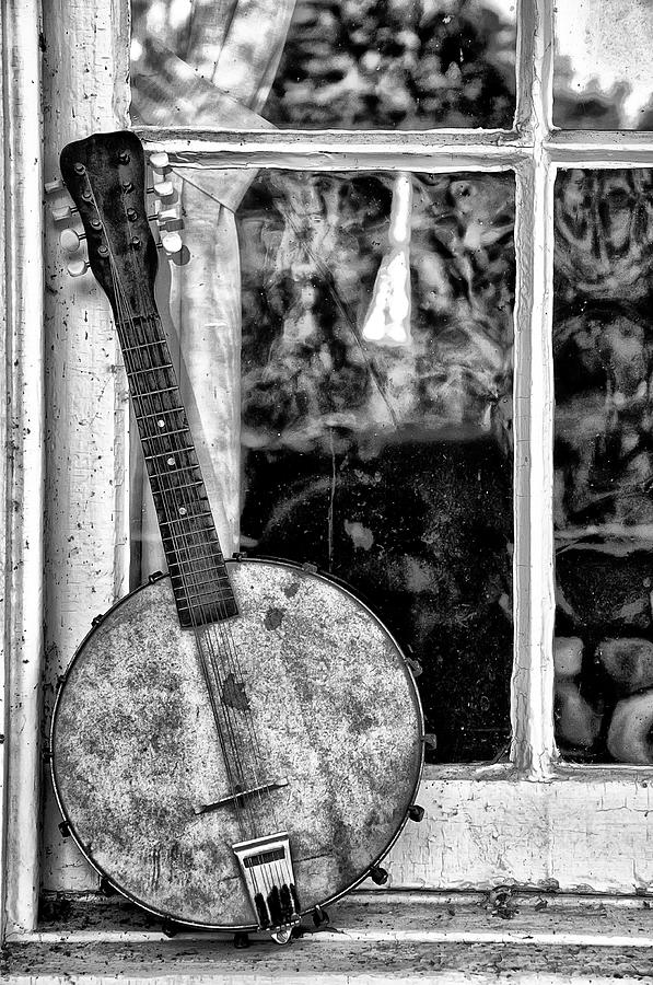 Dirty Banjo Mandolin Photograph by Bill Cannon