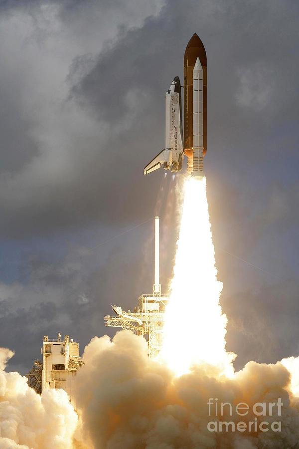 Discovery Launch Photograph by Nasa
