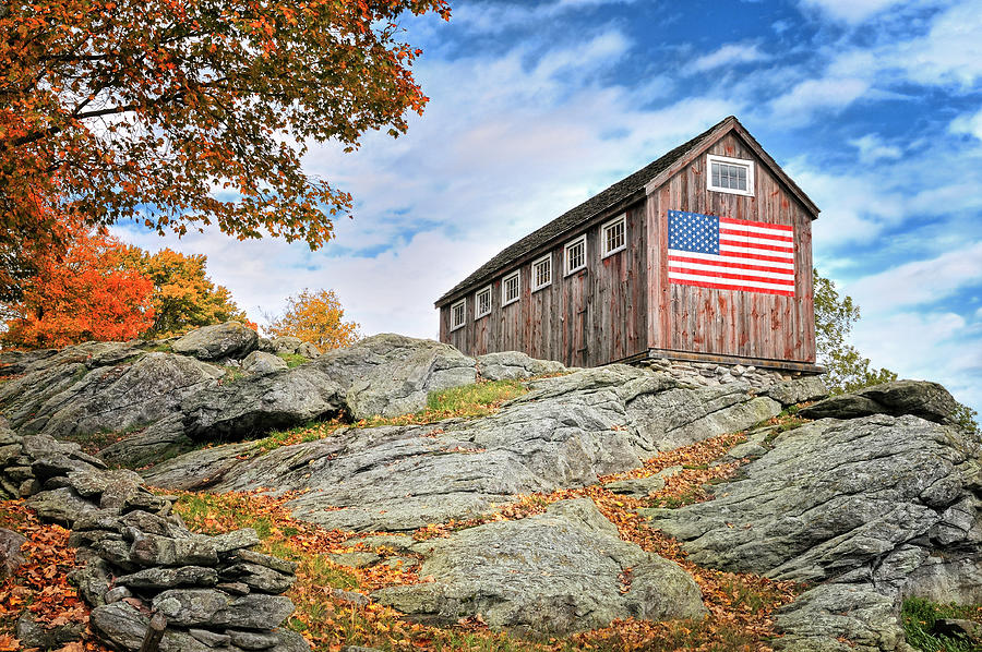 The Rustic Flag Barn - Grayledge farm Photograph by TS Photo