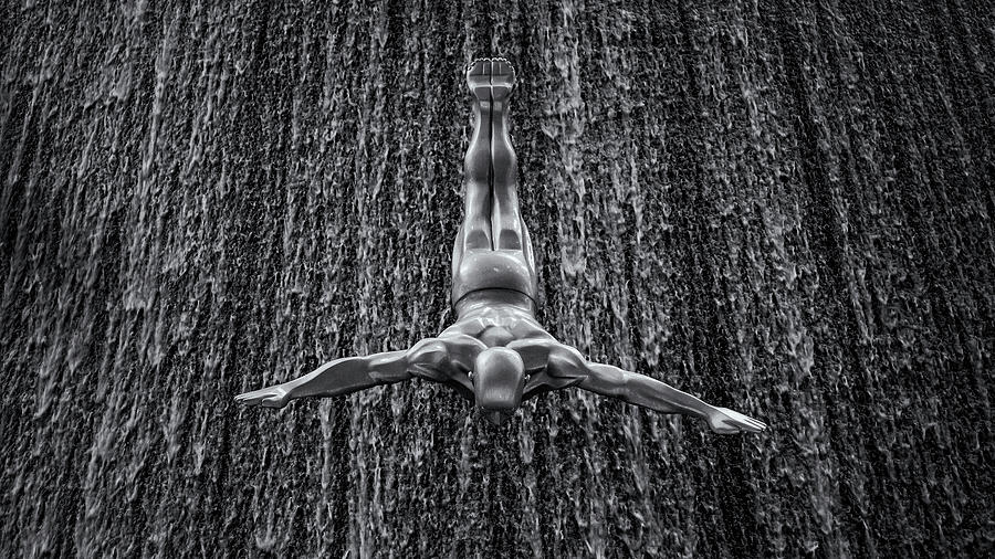 Fountain Photograph - Dive by Stephen Stookey