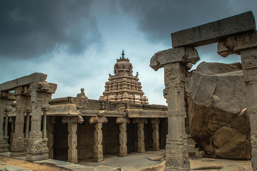 Divine Lepakshi - Temple Architecture Photograph by Ramabhadran Thirupattur