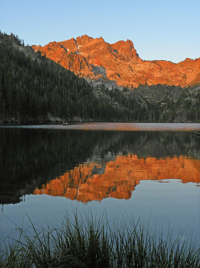 DN6237 Sunrise on Sierra Buttes Reflect Photograph by Ed Cooper Photography