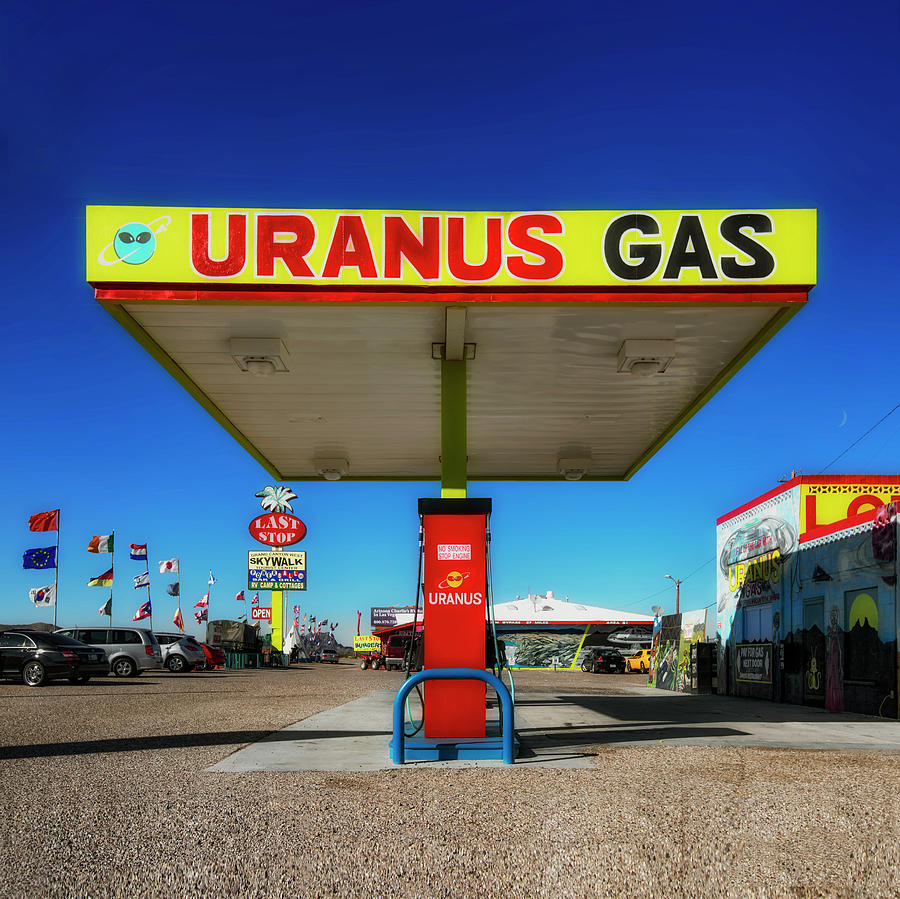 Dolan Springs Gas Stop Photograph by Gary Warnimont