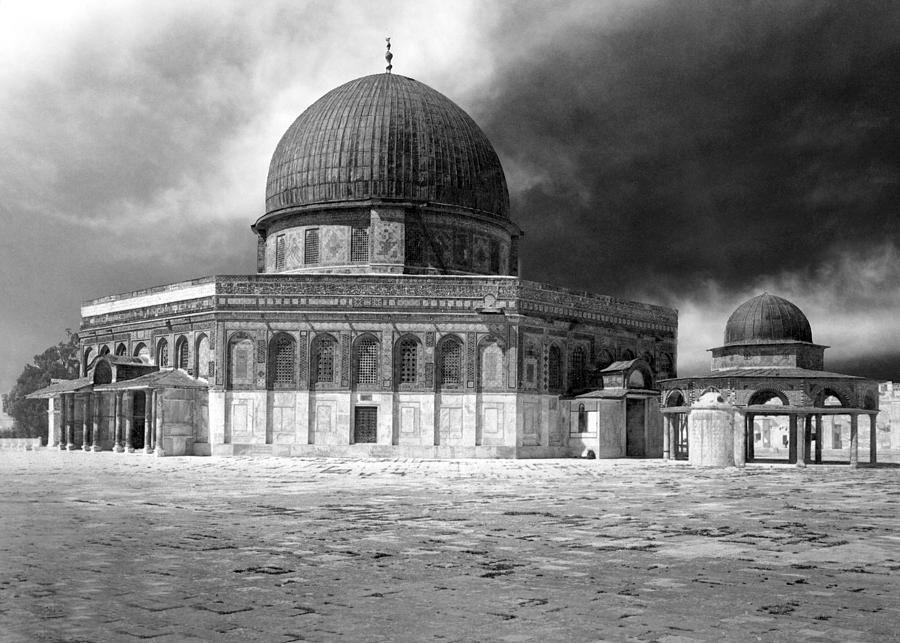 Dome of the Rock - Jerusalem Photograph by Munir Alawi