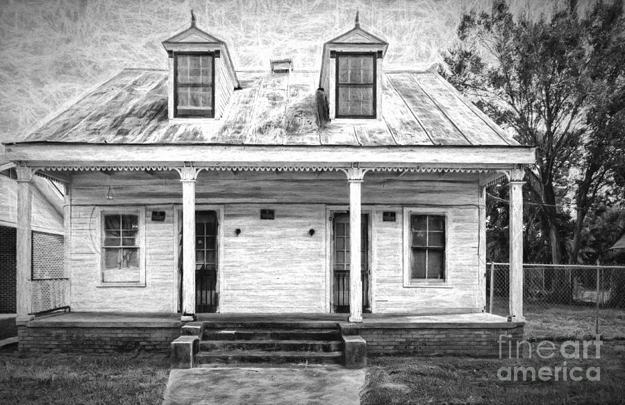 Tree Photograph - Donaldsonville Historic House- BW ART by Kathleen K Parker