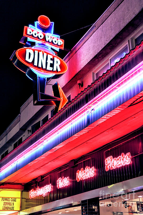 Doo Wop Diner Wildwood Photograph by John Rizzuto