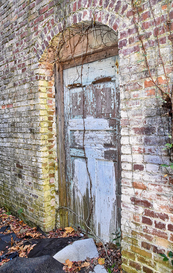 Door to the Past Photograph by Linda Brown