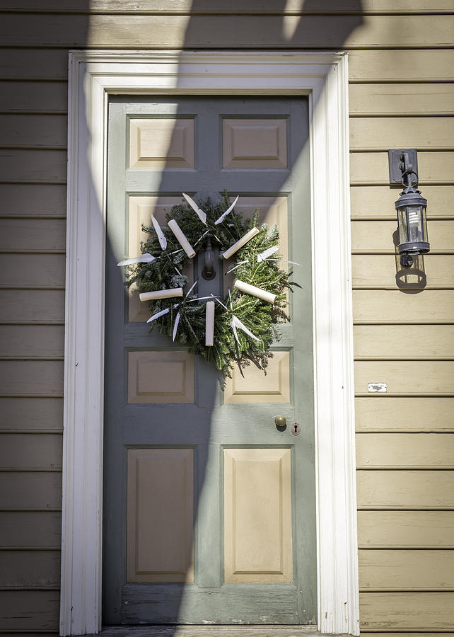 Christmas Photograph - Doors of Williamsburg 65 by Teresa Mucha