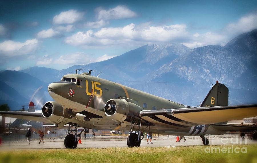 Douglas C-47 Skytrain U5 Photograph by Gus McCrea