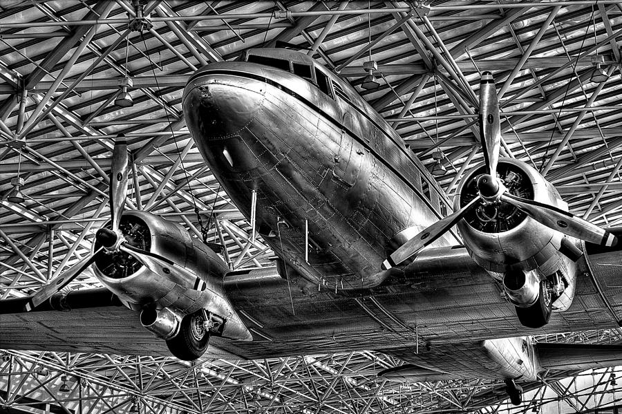 Douglas DC-3 Photograph by David Patterson