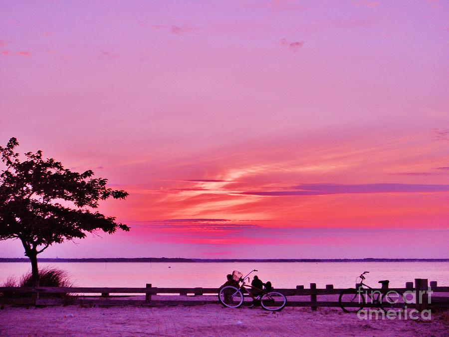 Summer Sunset At The Shore Photograph by Susan Carella