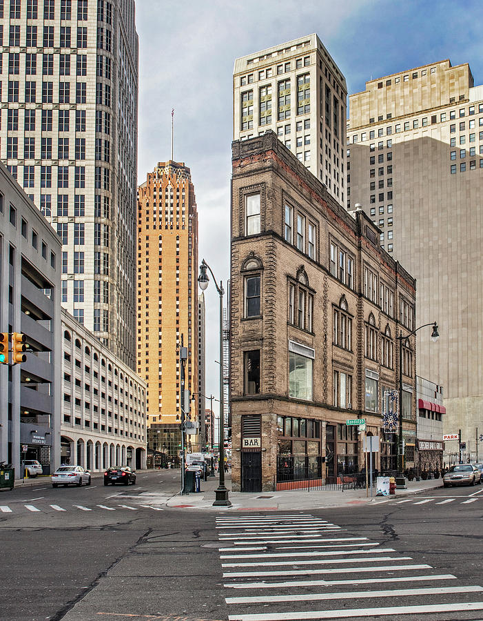Detroit Photograph - Downtown Detroit by Pat Eisenberger