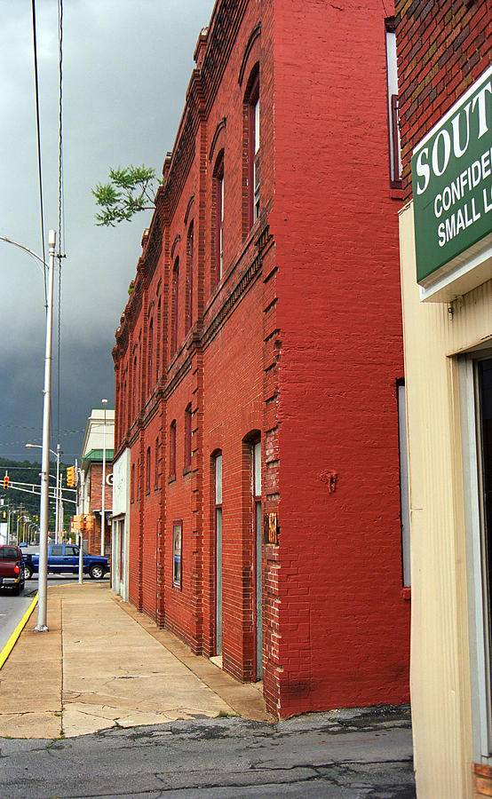 Elizabethton, Tennessee - Downtown Street 2008 Photograph by Frank Romeo