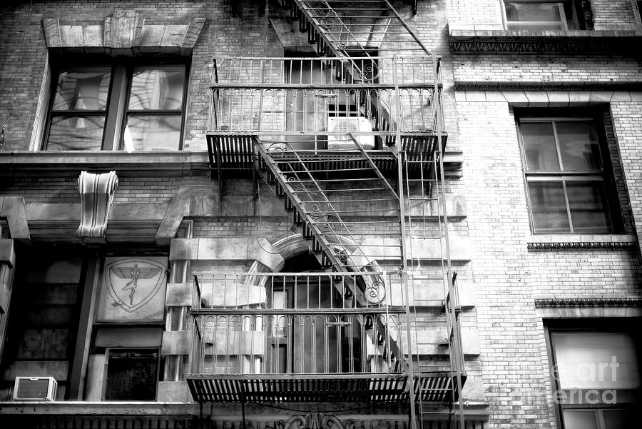 Downtown Living New York City Photograph by John Rizzuto