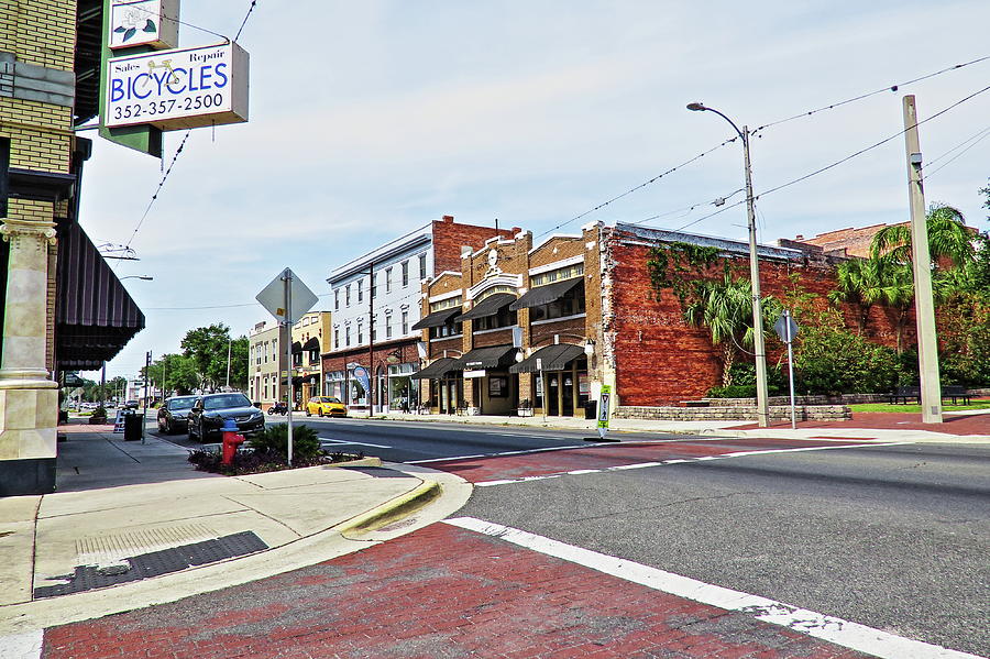 Downtown Mount Dora Florida Photograph by Roger Epps - Fine Art America