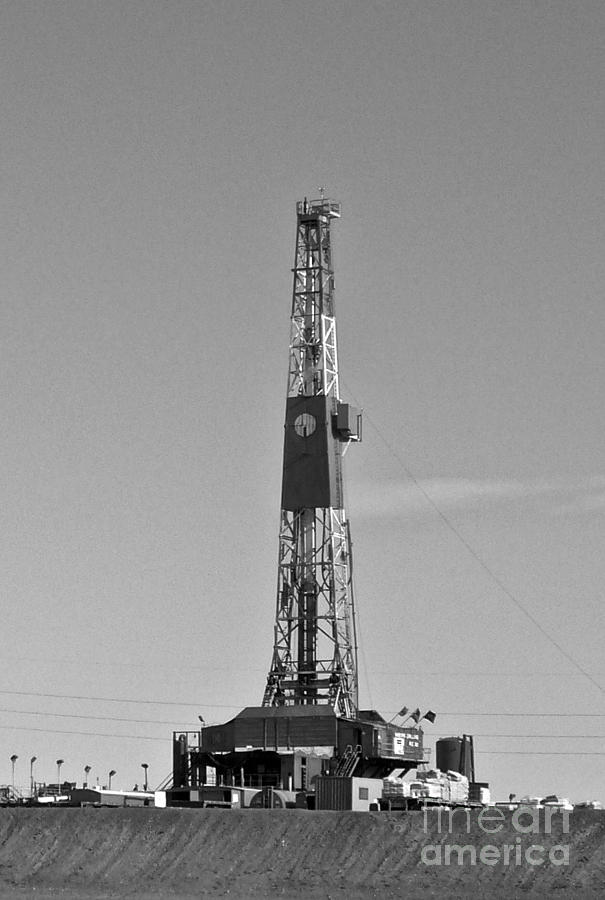 Drilling rig Photograph by Elisabeth Derichs