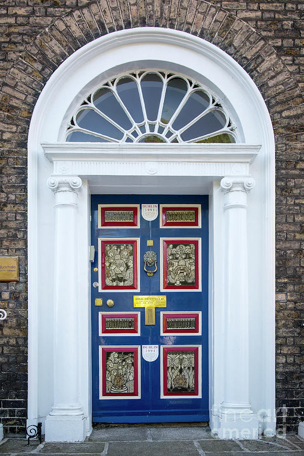 Dublin Door VIII Photograph by Brian Jannsen