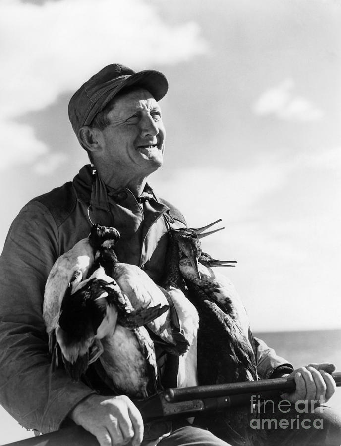 Duck Hunter, C.1930-40s Photograph by H. Armstrong Roberts/ClassicStock