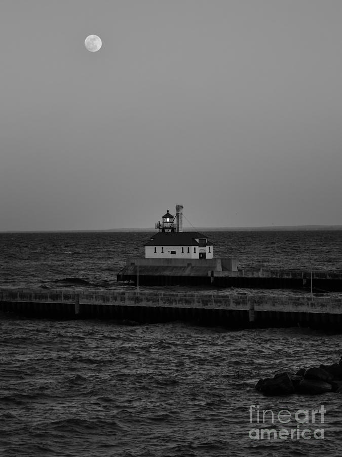 Duluth South Breakwater Outer Light Photograph by Jimmy Ostgard