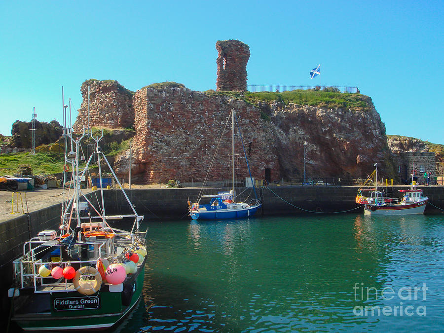 Dunbar Castle and Harbour Photograph by Yvonne Johnstone