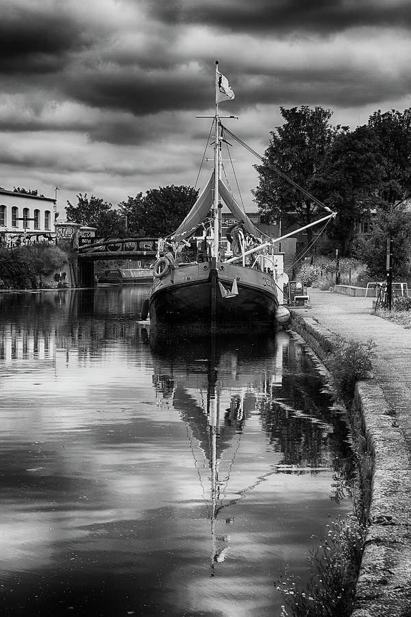 Dutch Barge River Lea Photograph by David French