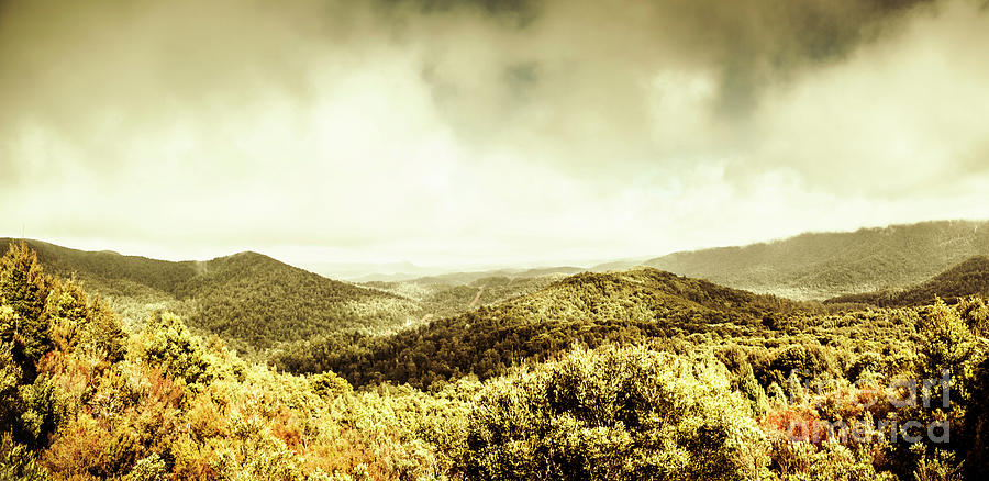 Nature Photograph - Dynamic panoramic range by Jorgo Photography