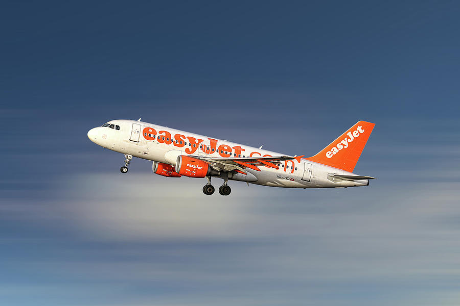 Easyjet Mixed Media - Easyjet Airbus A319-111 by Smart Aviation Easyjet Mixed Media - Easyjet Airbus A319-111 by Smart Aviation