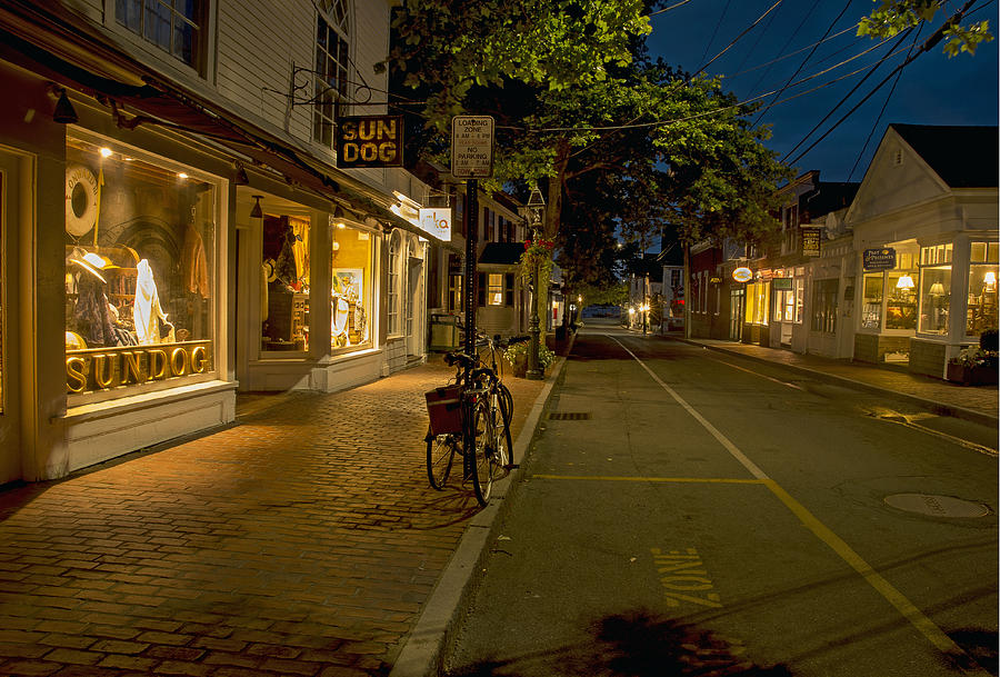Massachusetts Photograph - Edgartown Without Cars by Gordon Ripley