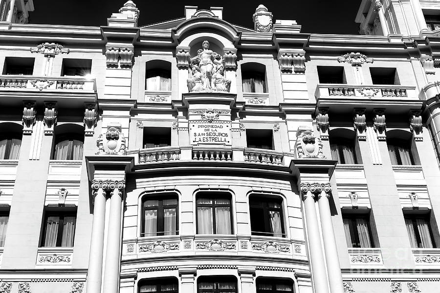 Edificio de Seguros La Estrella Madrid Photograph by John Rizzuto