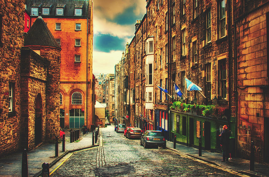 Edinburgh Alleyway Photograph by Mountain Dreams - Fine Art America