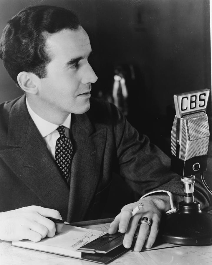 Edward R. Murrow 1908-1965 Pioneering by Everett