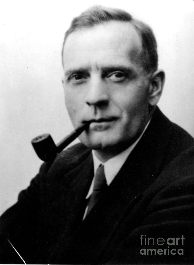 Edwin Hubble Photograph by Science Source 