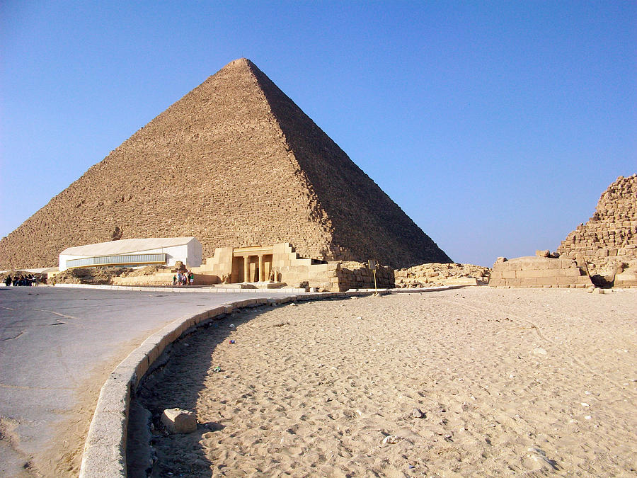 Egypt - Way to Pyramid Photograph by Munir Alawi