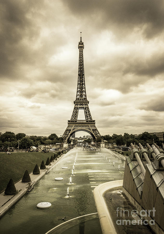 Eiffel Tower and Trocadero Fountains in Paris, Antique Look Photograph by Liesl Walsh
