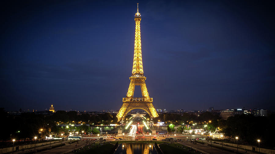 Eiffel Tower At Dusk Photograph By Peter Handy Pixels