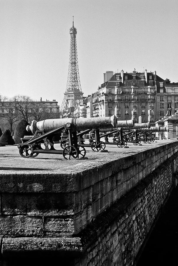 Eiffel Tower Photograph by Don Mennig