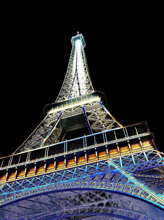 Eiffel Tower Photograph - Eiffel Tower by Donna Andrews