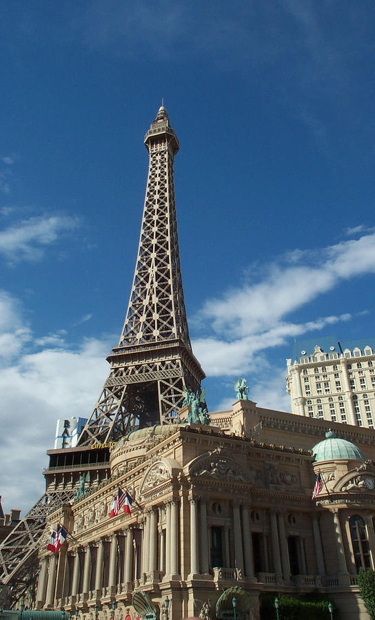 Eiffel Tower Las Vegas Nevada Photograph by Alan Espasandin