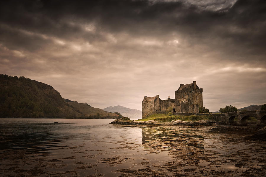 Eilean Donan Castle Photograph by Dorit Fuhg
