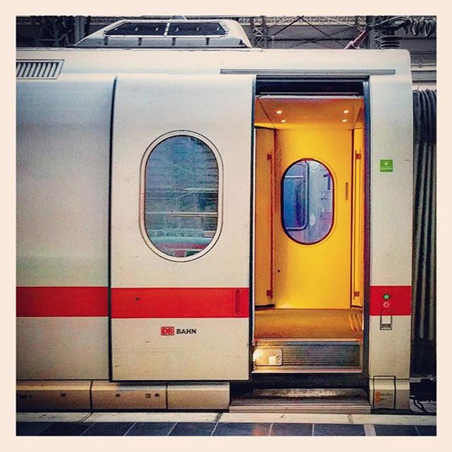 Train Photograph - Einsteigen Bitte! #sänkjuforträweling by Rune Kristian B
