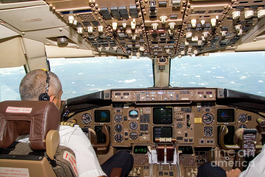 El-Al Boeing 767 cockpit Photograph by Ohad Shahar