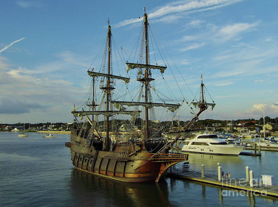 El Galeon At St Augustine Photograph by D Hackett