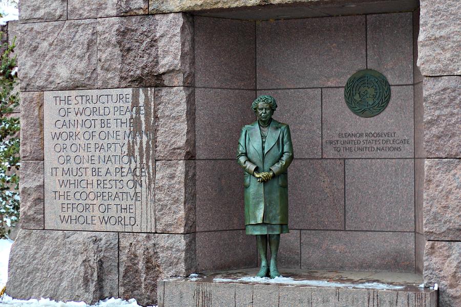 Eleanor Roosevelt Statue at Franklin Delano Roosevelt Memorial in ...