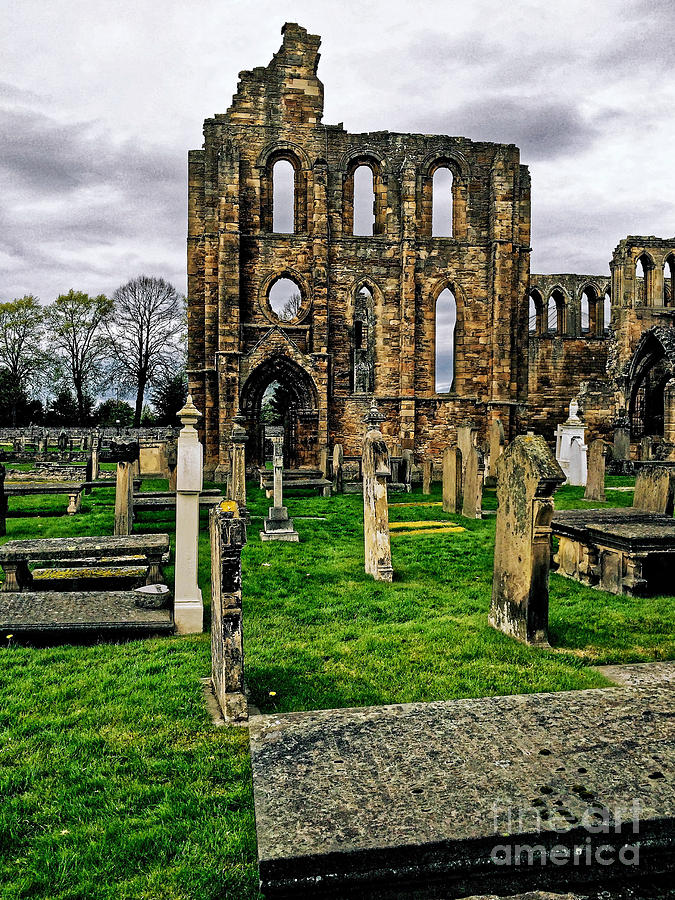 Elgin Cathedral Photograph by Paul Mashburn