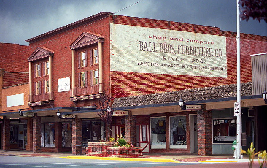 Elizabethton, Tennessee - Downtown 2008 Photograph by Frank Romeo