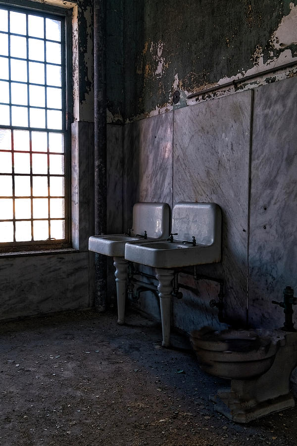Ellis Island Washroom Photograph by Tom Singleton